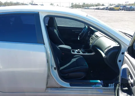 2014 Nissan Altima 2.5 S из США, поврежденный, VIN 1N4AL3AP6EN362214